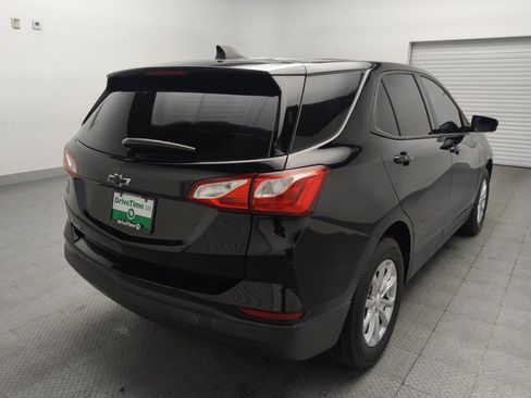 Used 2019 Chevrolet Equinox LS FWD image 9
