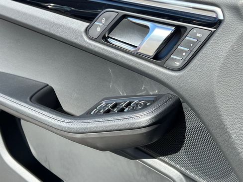 New 2026 Porsche Macan image 29