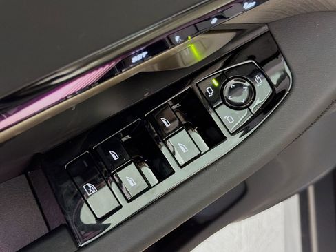 New 2026 BMW i5 eDrive40 AWD/4WD image 18