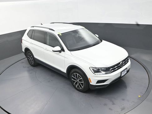 Used 2021 Volkswagen Tiguan SE AWD/4WD image 13