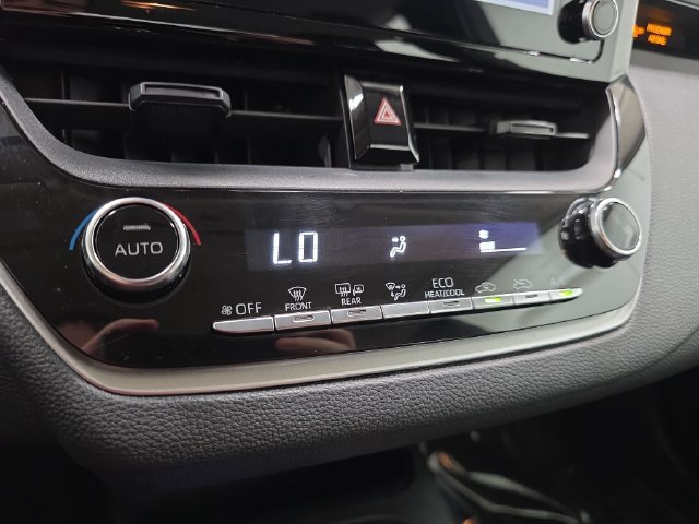Used 2020 Toyota Corolla LE FWD image 22