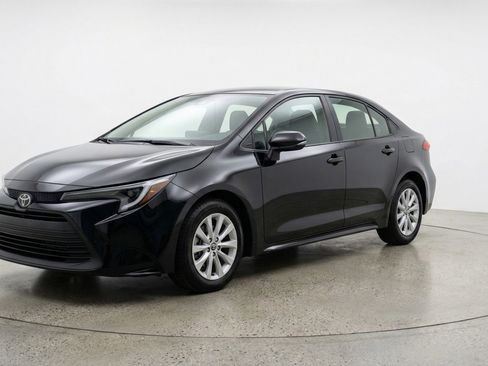 Used 2025 Toyota Corolla LE FWD image 3