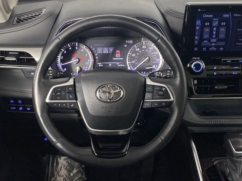 Used 2022 Toyota Highlander Platinum image 21