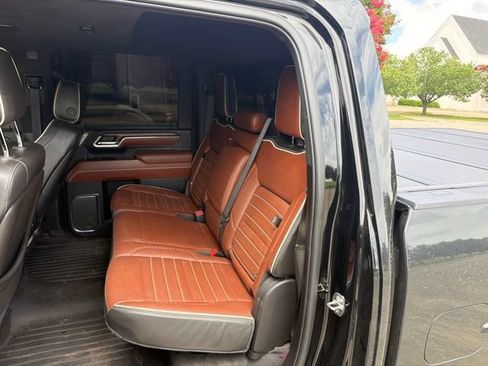 Used 2024 GMC Sierra 2500 Denali Ultimate AWD/4WD image 10