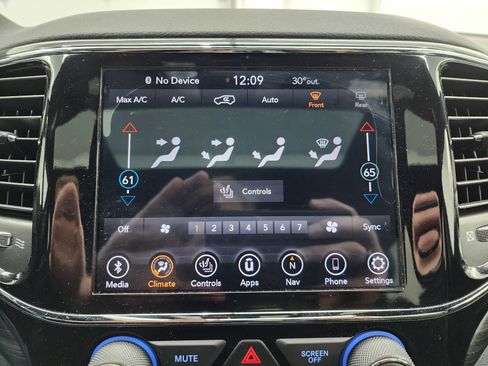 Used 2020 Jeep Grand Cherokee Altitude image 45