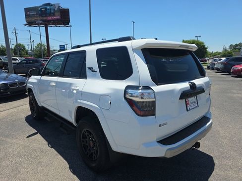 Certified 2023 Toyota 4Runner TRD Off-Road AWD/4WD image 6