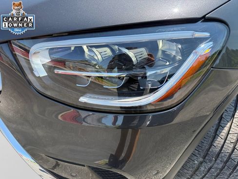 Used 2020 Mercedes-Benz GLC 300 4MATIC image 22