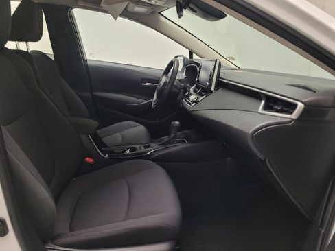 Used 2020 Toyota Corolla LE FWD image 21