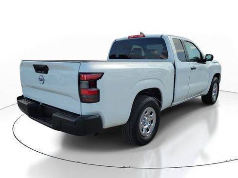 Used 2024 Nissan Frontier S w/ Technology Package RWD image 2