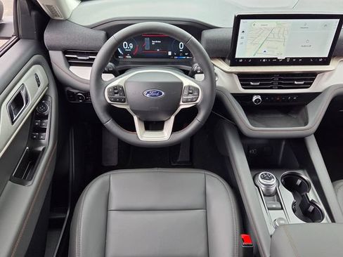 New 2026 Ford Explorer Active w/ Active Comfort Package RWD image 13