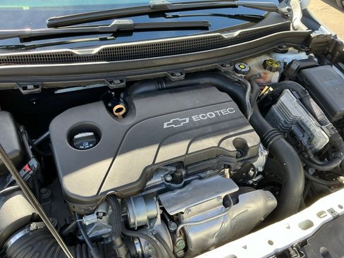 Used 2017 Chevrolet Cruze LS image 21