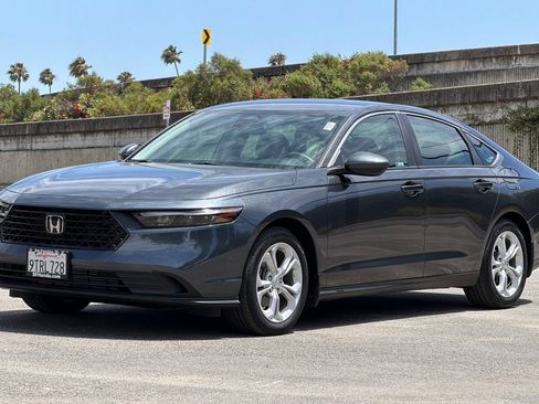 Used 2025 Honda Accord LX image 8