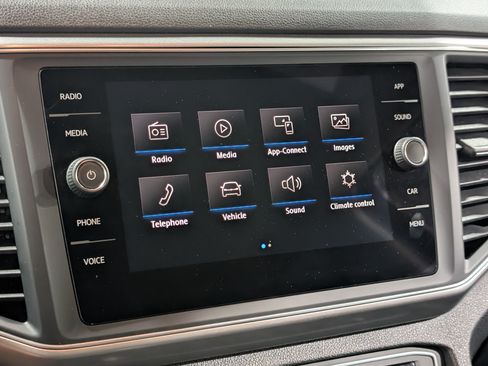 Used 2019 Volkswagen Atlas SE w/ Towing Package AWD/4WD image 18