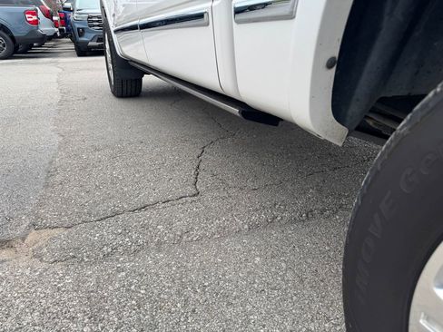 Used 2013 Ford F150 Platinum image 17