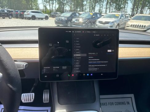 Used 2021 Tesla Model Y Performance AWD/4WD image 9