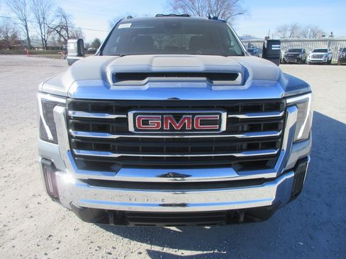 New 2026 GMC Sierra 2500 SLE w/ SLE Value Package; image 12