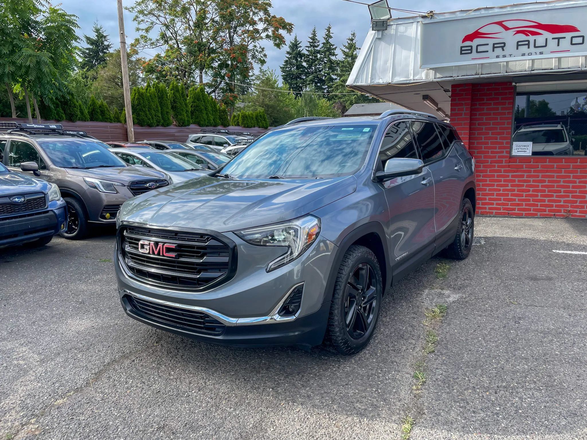Used 2021 GMC Terrain SLT w/ Infotainment Package II AWD/4WD image 1