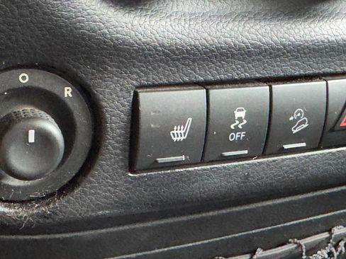 Used 2013 Jeep Wrangler Unlimited Sport image 21