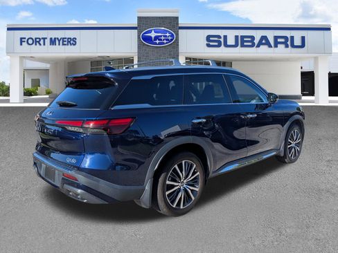 Used 2023 INFINITI QX60 Sensory w/ Cargo Package FWD image 4