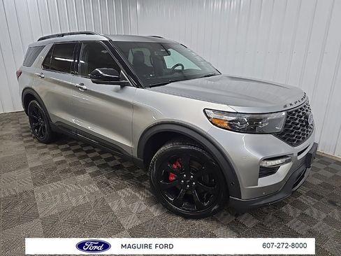 Used 2022 Ford Explorer ST w/ Equipment Group 401A image 7