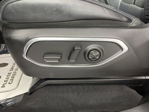 Used 2024 Jeep Wagoneer Series II w/ Flexible Seating Group RWD image 32