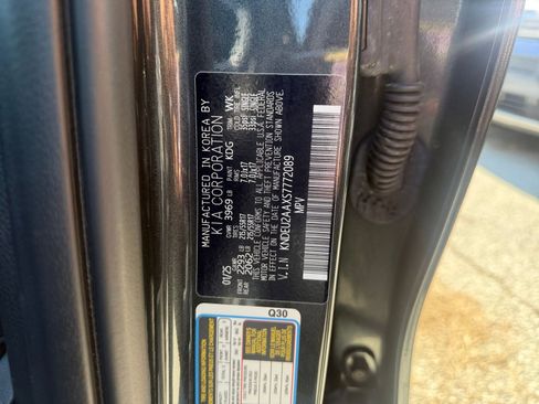 Used 2025 Kia Seltos S image 25