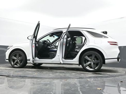 Used 2023 Genesis GV70 2.5T Sport Prestige w/ Sport Prestige Package image 72