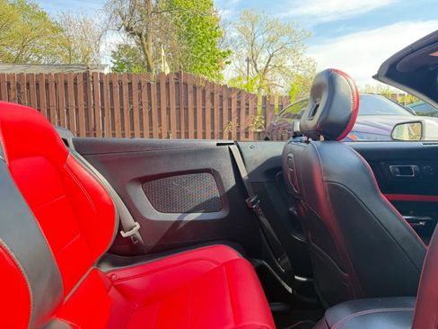 Used 2019 Ford Mustang Premium w/ Equipment Group 201A RWD image 27