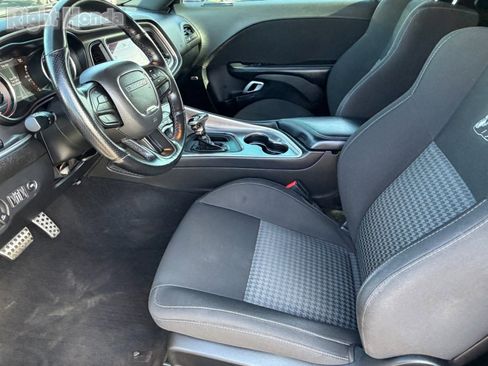 Used 2022 Dodge Challenger R/T Scat Pack w/ Driver Convenience Group image 18