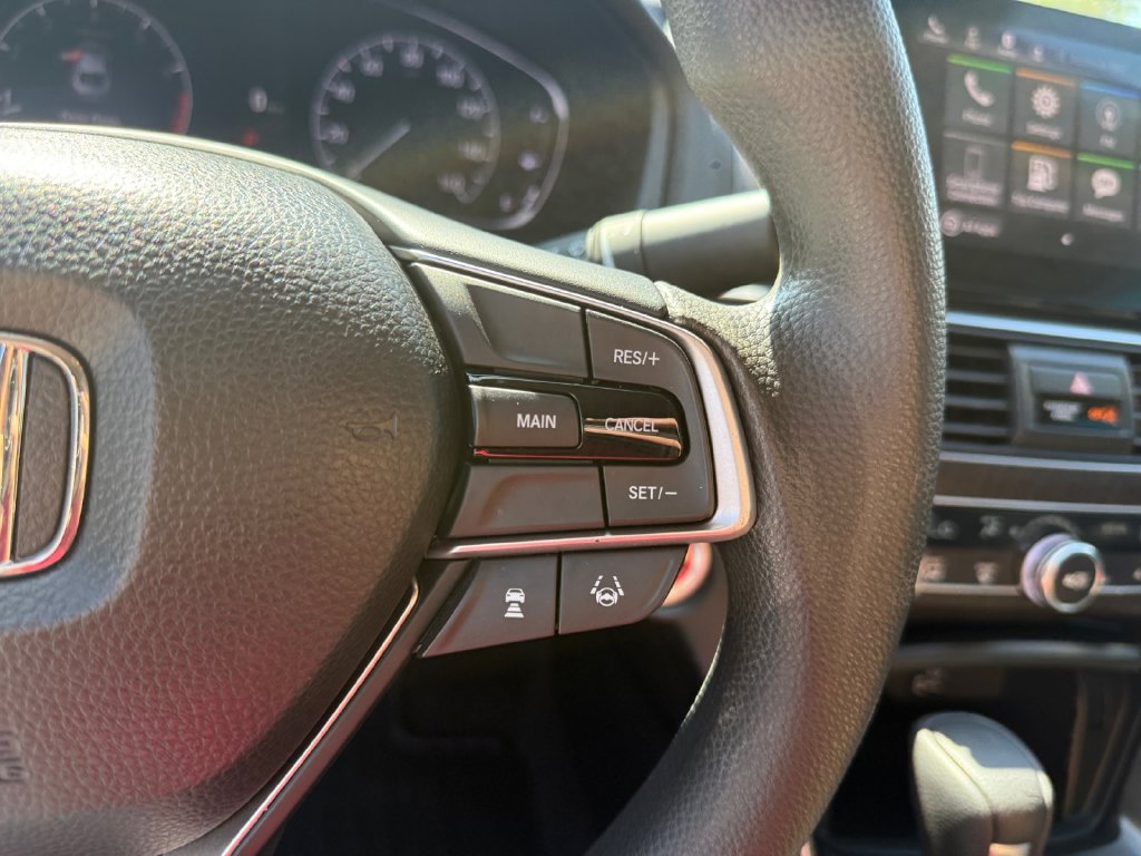 Used 2018 Honda Accord EX image 22