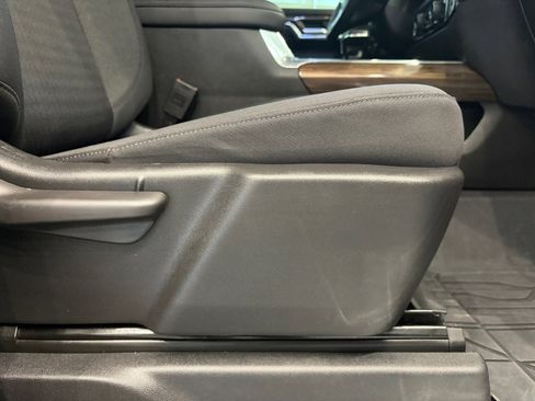 Used 2023 Chevrolet Silverado 1500 RST AWD/4WD image 25