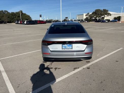 Certified 2025 Honda Accord LX image 4