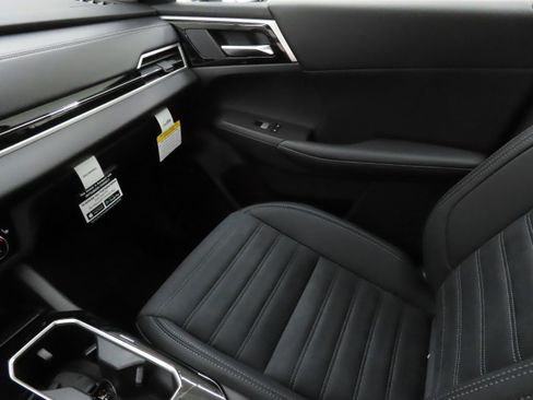 New 2026 Mitsubishi Outlander SE AWD/4WD image 18