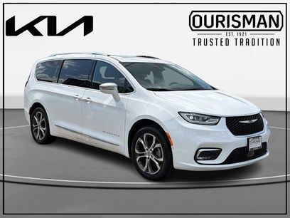 Used 2024 Chrysler Pacifica Pinnacle