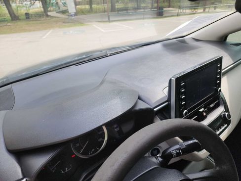 Used 2020 Toyota Corolla LE w/ LE Premium Package image 19