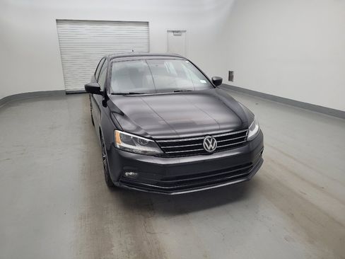 Used 2015 Volkswagen Jetta Sport FWD image 14