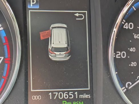 Used 2016 Toyota RAV4 Limited image 4