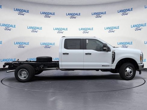 New 2026 Ford F350 XL w/ XL Chrome Package image 3