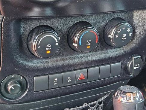Used 2017 Jeep Wrangler Unlimited Sport w/ Quick Order Package 24S AWD/4WD image 18