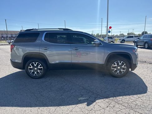Used 2022 GMC Acadia SLE w/ Driver Convenience Package image 4