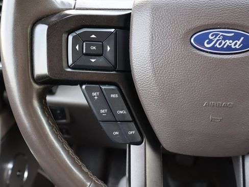 Used 2020 Ford Expedition Limited image 6