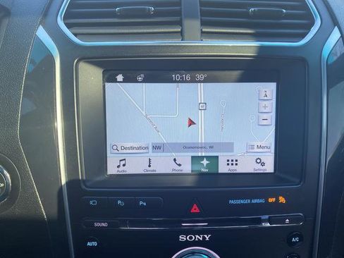 Used 2017 Ford Explorer Limited w/ Equipment Group 301A AWD/4WD image 13