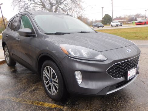 Used 2021 Ford Escape SEL image 7