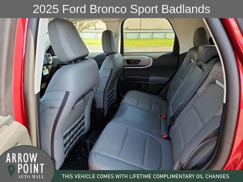 Used 2025 Ford Bronco Sport Badlands image 18