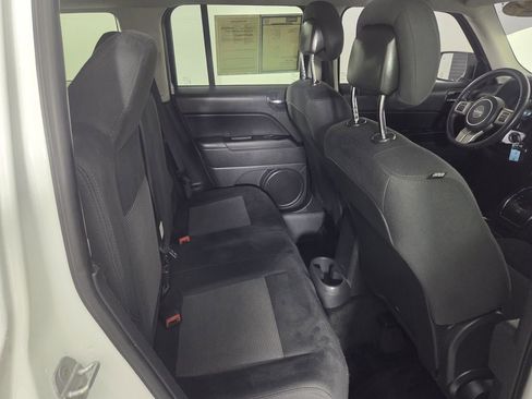Used 2012 Jeep Patriot Latitude FWD image 29