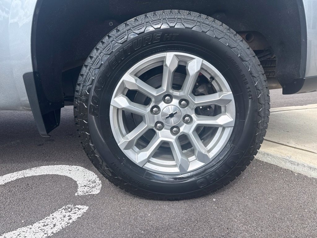 Used 2023 Chevrolet Silverado 1500 RST AWD/4WD image 11