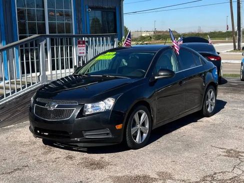 Used 2013 Chevrolet Cruze LT image 2
