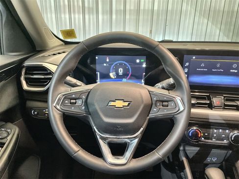 Certified 2024 Chevrolet TrailBlazer LT w/ LT Cold Weather Package image 11