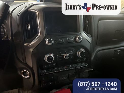 Used 2022 GMC Sierra 2500 Denali w/ Denali Black Diamond Edition AWD/4WD image 7