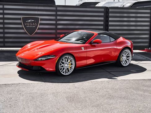 Used 2024 Ferrari Roma Spider RWD image 6